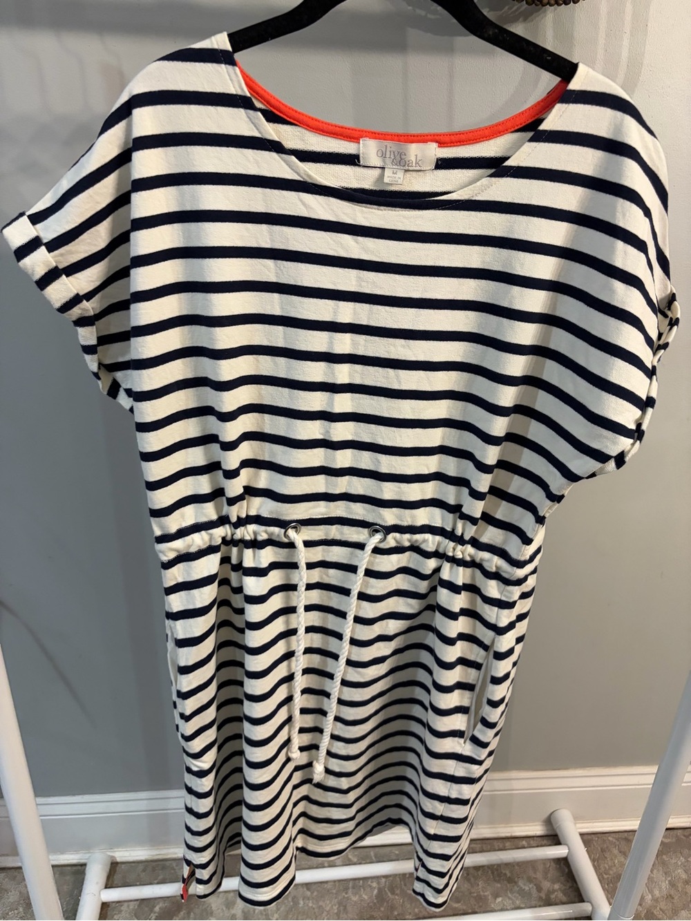 Olive & Oak Navy and White Striped Mini Dress with sinched waist  size medium - Picture 2 of 11